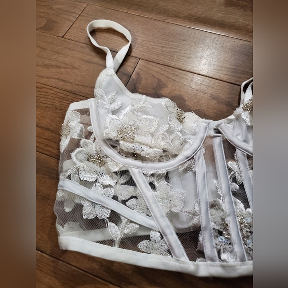 NWOT Amalie Embroidered Bustier, Small - Picture 5 of 8